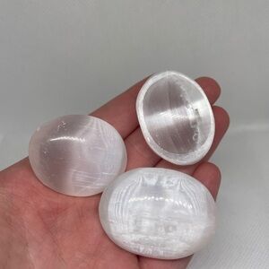 Selenite Crystal Worrystones